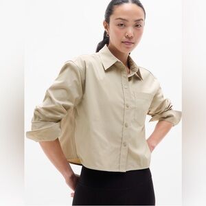 Athleta New Midday Cropped Poplin Shirt in Ecru (Light Tan) NWT Size M